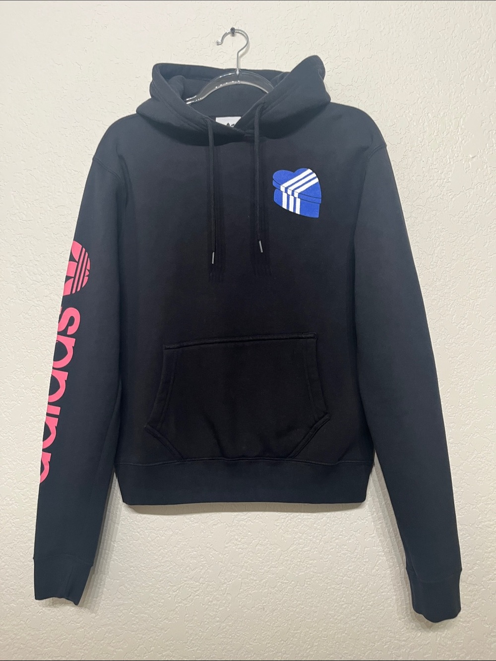 adidas Men’s XS Black Hoodie With Logo details